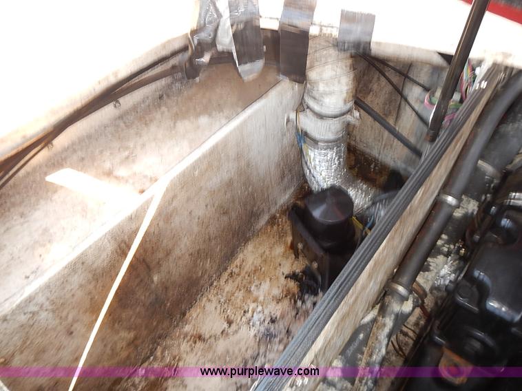 image for item J3151 1995 Bayliner Sport Capri 1850 SS boat