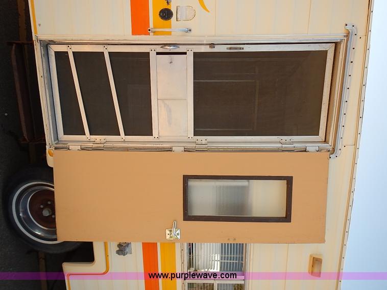 image for item J3152 1977 Coachman Cadet camper