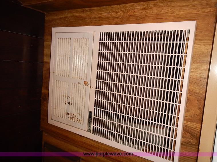 image for item J3152 1977 Coachman Cadet camper