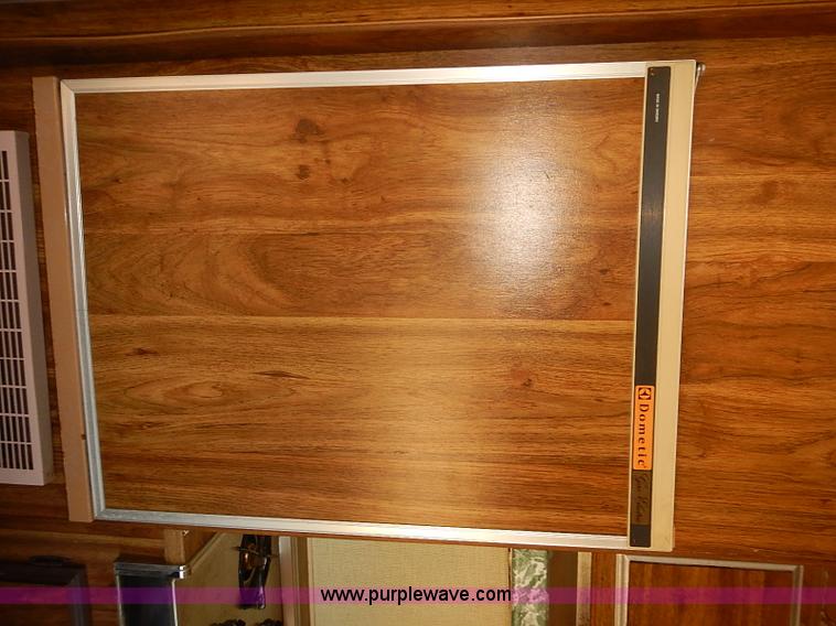 image for item J3152 1977 Coachman Cadet camper