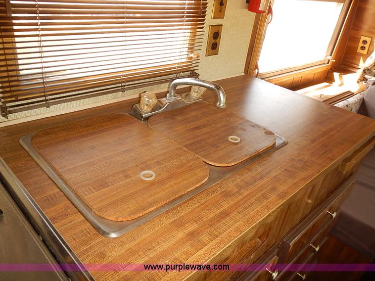 image for item J3152 1977 Coachman Cadet camper