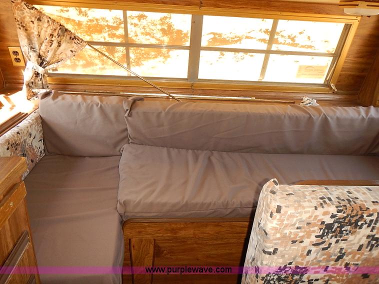 image for item J3152 1977 Coachman Cadet camper