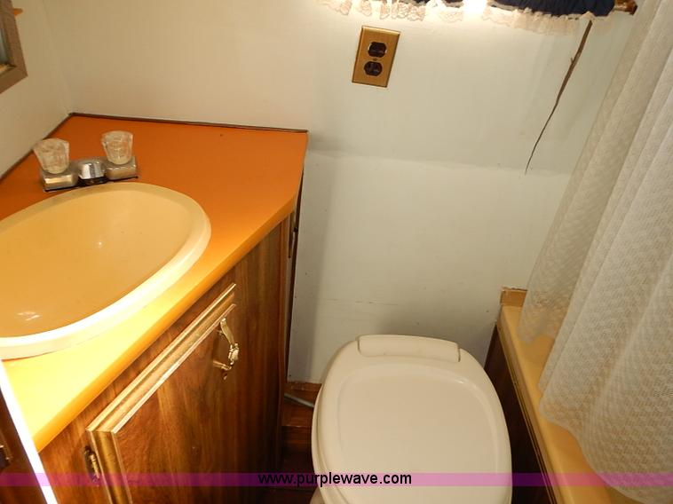 image for item J3152 1977 Coachman Cadet camper