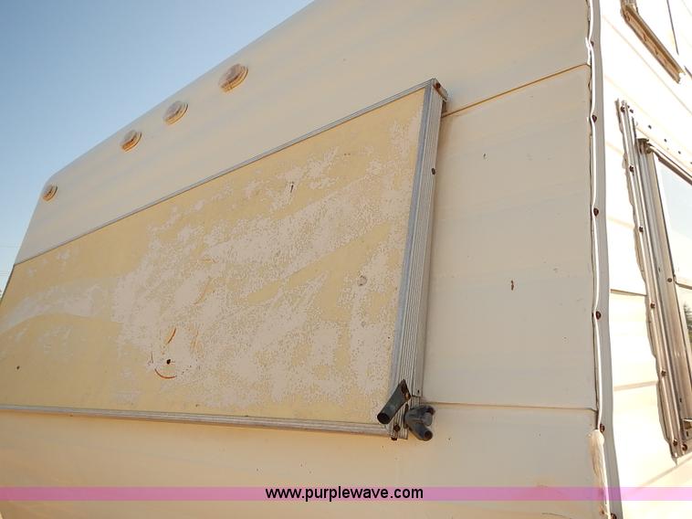 image for item J3152 1977 Coachman Cadet camper