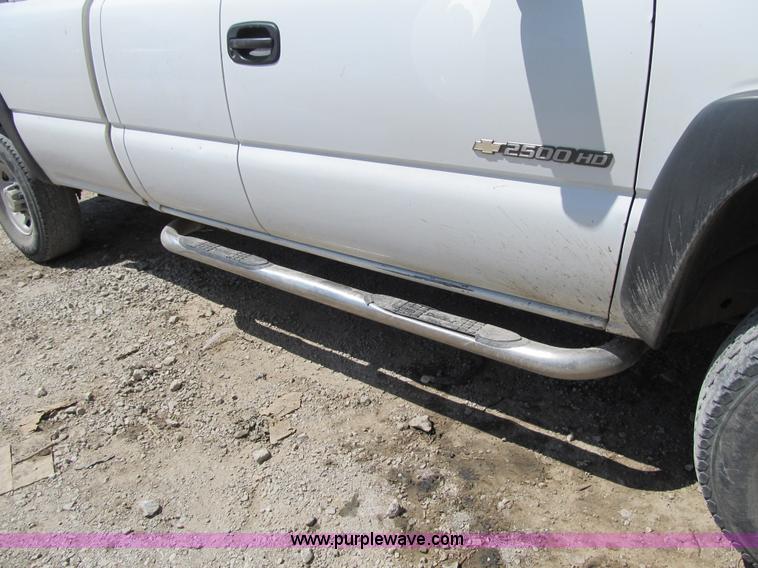 image for item Z9184 2006 Chevrolet Silverado 2500HD Ext. Cab pickup truck