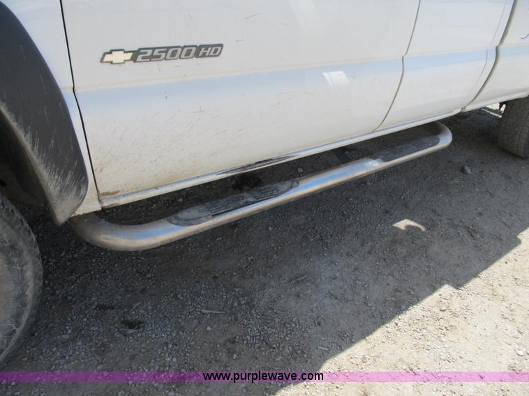 image for item Z9184 2006 Chevrolet Silverado 2500HD Ext. Cab pickup truck