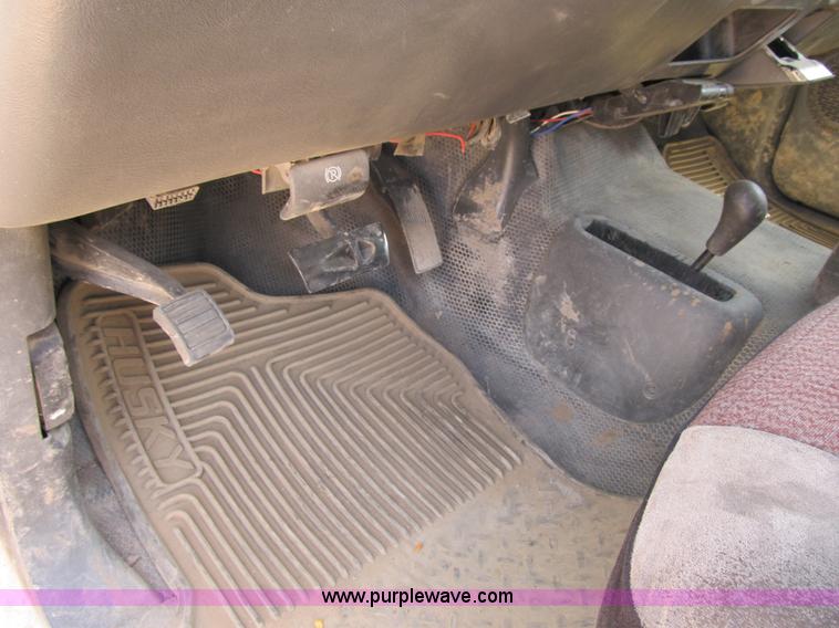 image for item Z9184 2006 Chevrolet Silverado 2500HD Ext. Cab pickup truck