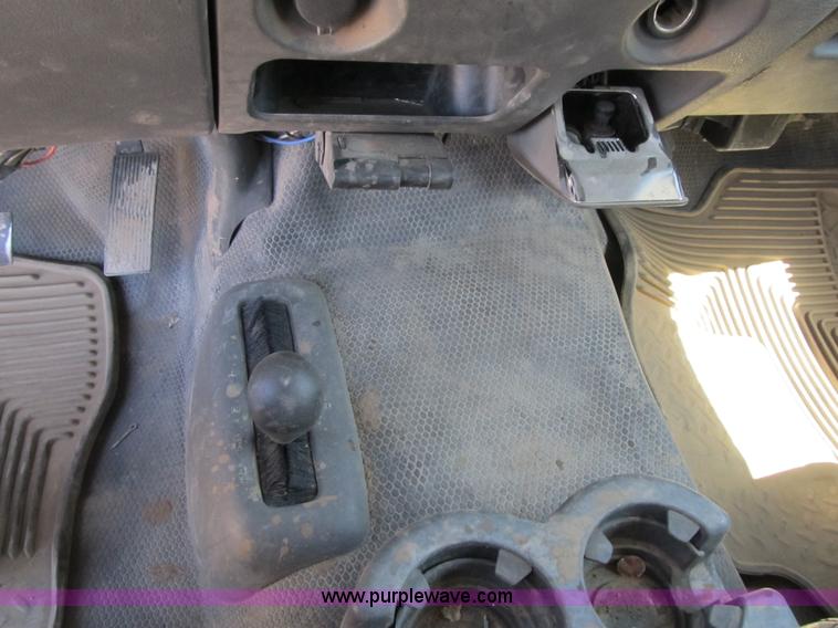 image for item Z9184 2006 Chevrolet Silverado 2500HD Ext. Cab pickup truck