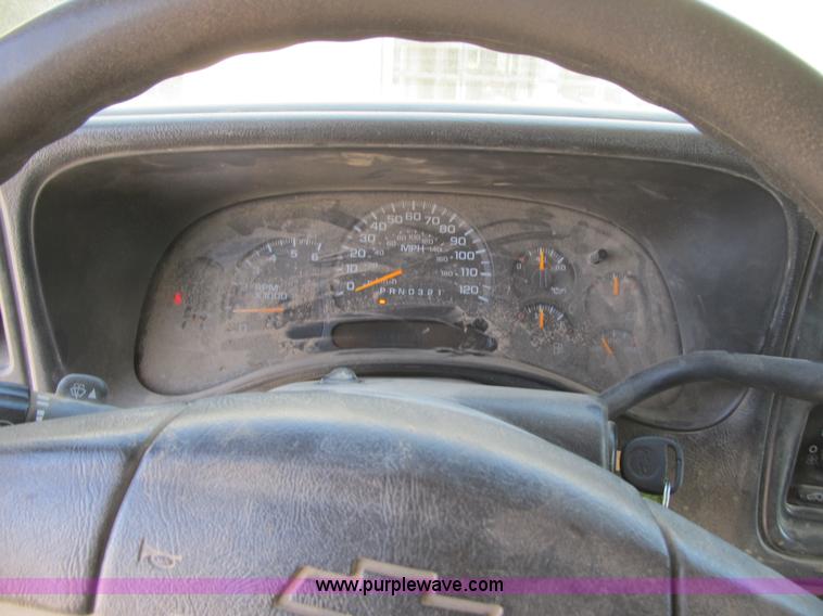 image for item Z9184 2006 Chevrolet Silverado 2500HD Ext. Cab pickup truck