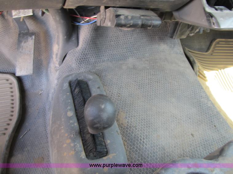 image for item Z9184 2006 Chevrolet Silverado 2500HD Ext. Cab pickup truck