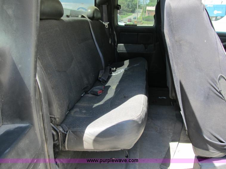 image for item Z9184 2006 Chevrolet Silverado 2500HD Ext. Cab pickup truck