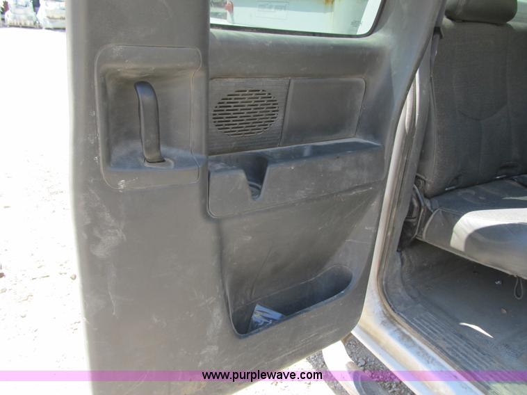image for item Z9184 2006 Chevrolet Silverado 2500HD Ext. Cab pickup truck