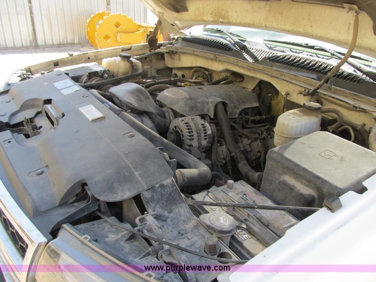 image for item Z9184 2006 Chevrolet Silverado 2500HD Ext. Cab pickup truck