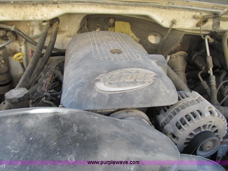 image for item Z9184 2006 Chevrolet Silverado 2500HD Ext. Cab pickup truck