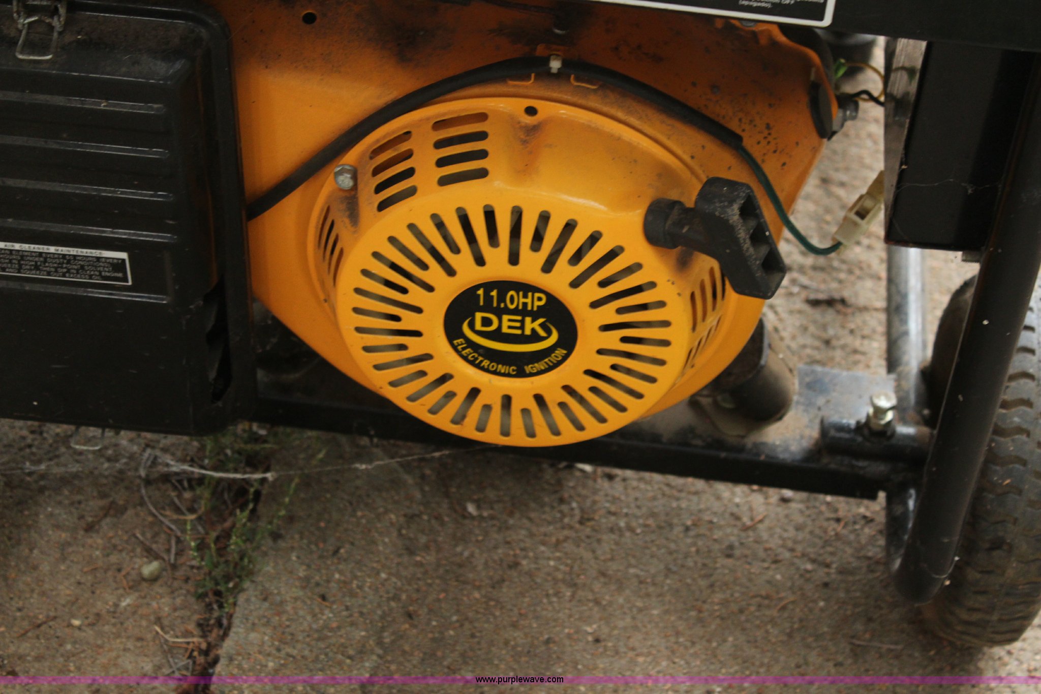 Dek 5650 generator in Waterville, KS | Item J2086 sold | Purple Wave