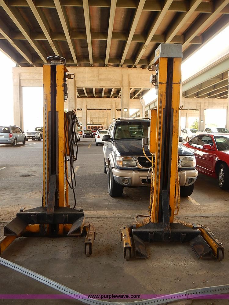 image for item AS9006 1983 Sefac four post wheel lift system