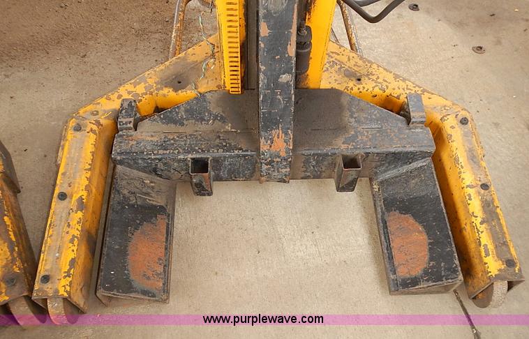 image for item AS9006 1983 Sefac four post wheel lift system