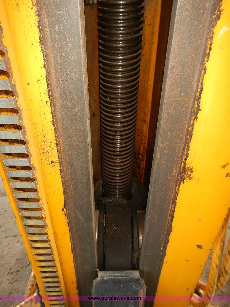 image for item AS9006 1983 Sefac four post wheel lift system