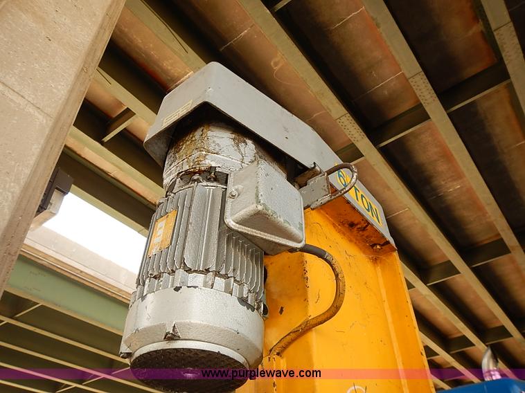 image for item AS9006 1983 Sefac four post wheel lift system