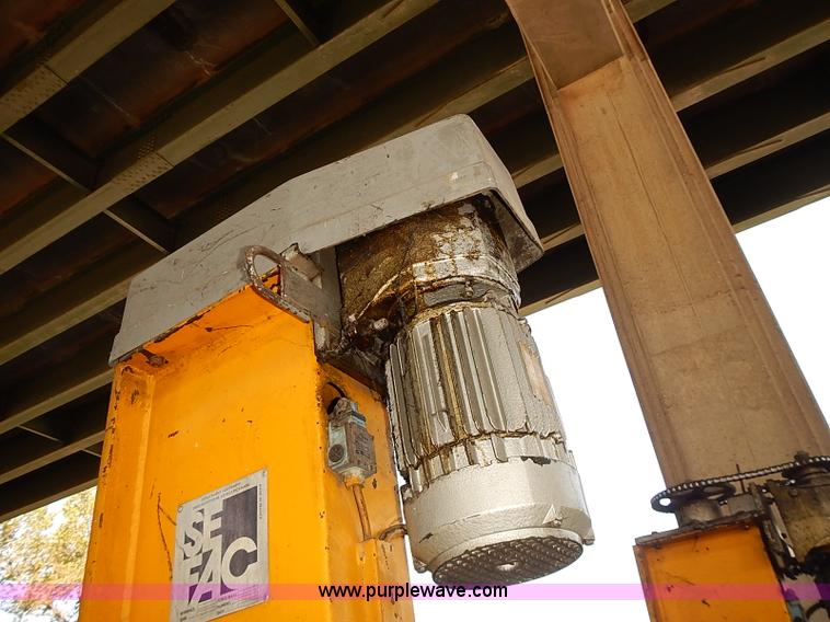 image for item AS9006 1983 Sefac four post wheel lift system