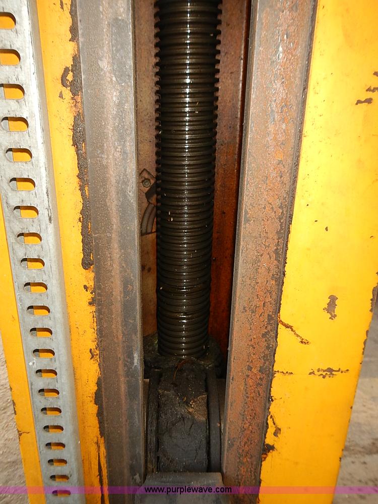 image for item AS9006 1983 Sefac four post wheel lift system