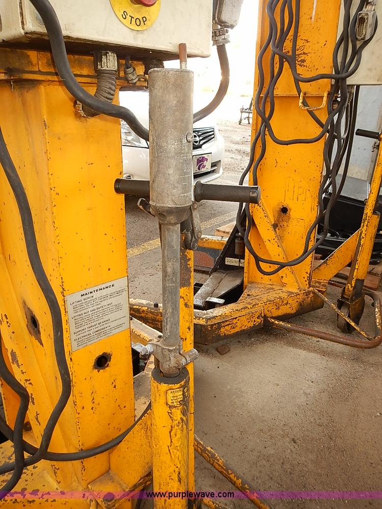 image for item AS9006 1983 Sefac four post wheel lift system