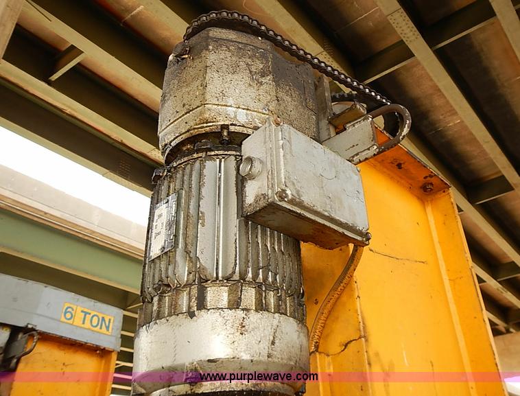 image for item AS9006 1983 Sefac four post wheel lift system