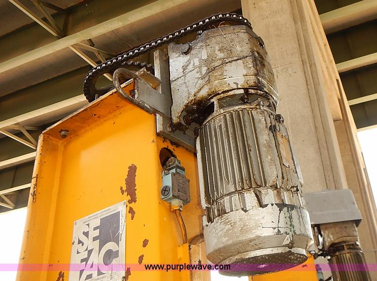 image for item AS9006 1983 Sefac four post wheel lift system