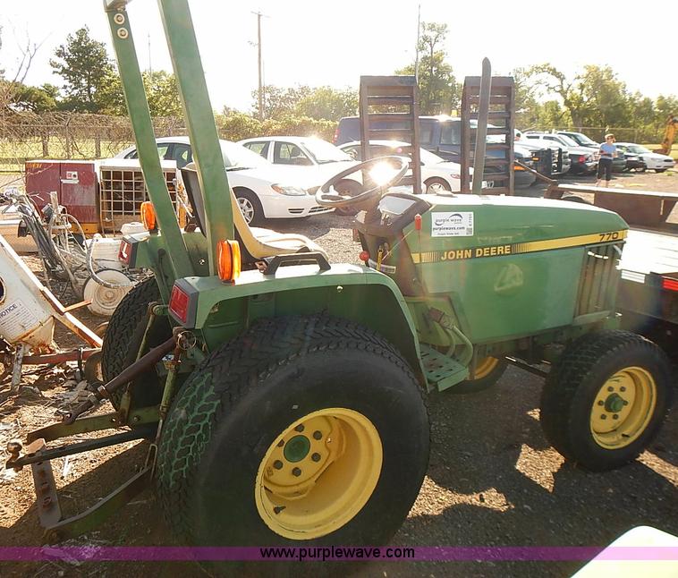 image for item E7751 1995 John Deere 770 tractor
