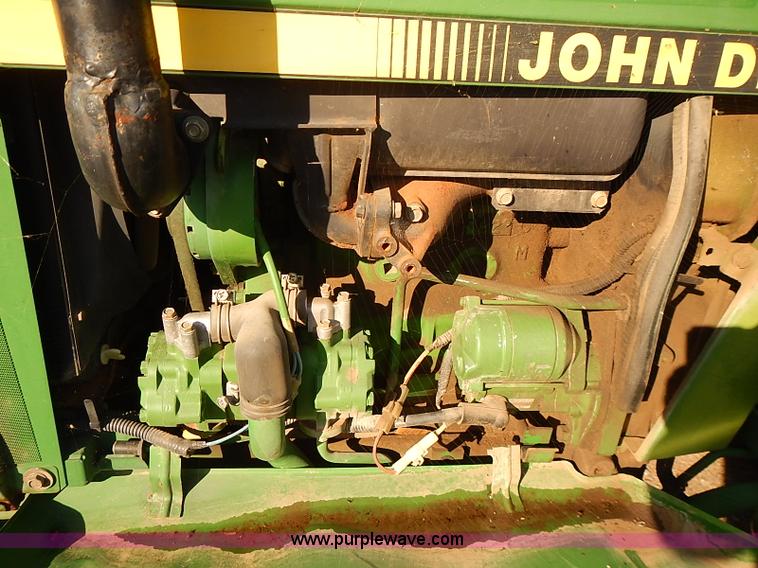 image for item E7751 1995 John Deere 770 tractor