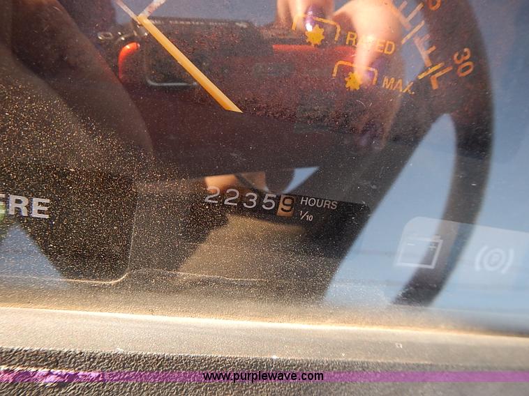 image for item E7751 1995 John Deere 770 tractor