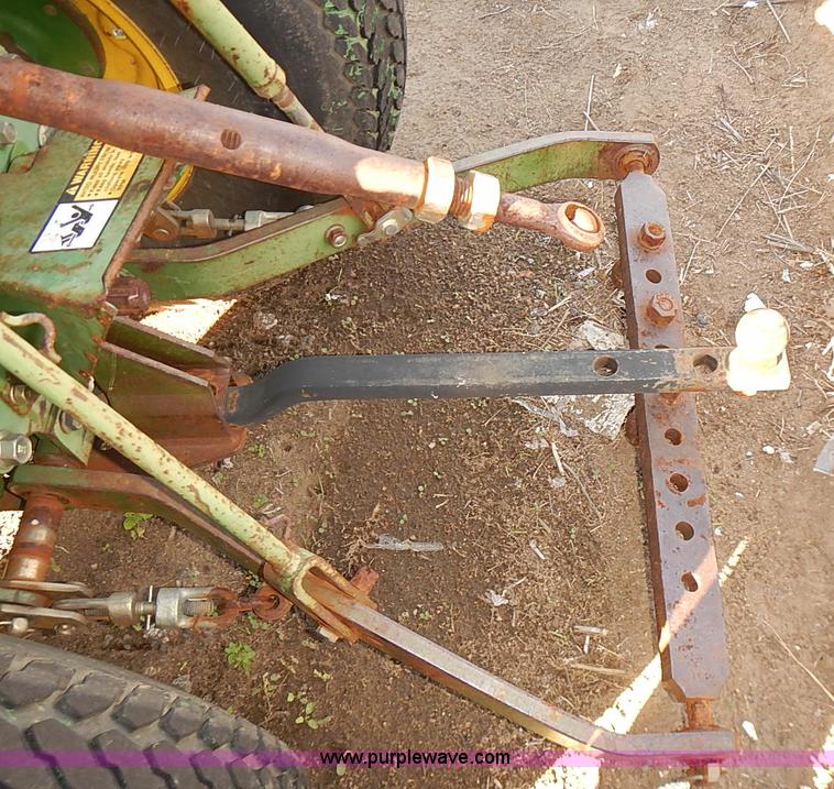 image for item E7751 1995 John Deere 770 tractor