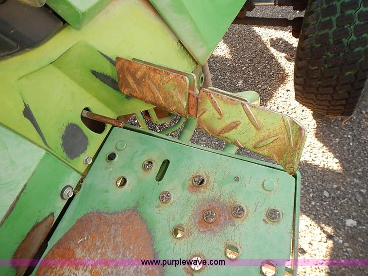 image for item E7751 1995 John Deere 770 tractor