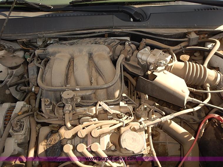 image for item E7757 2006 Ford Taurus SE