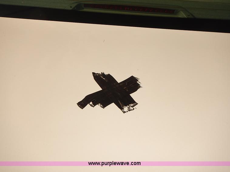 image for item E7757 2006 Ford Taurus SE