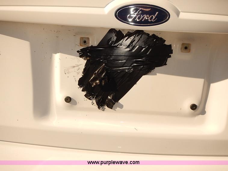 image for item E7757 2006 Ford Taurus SE