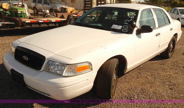 image for item E7758 2006 Ford Crown Victoria Police Interceptor
