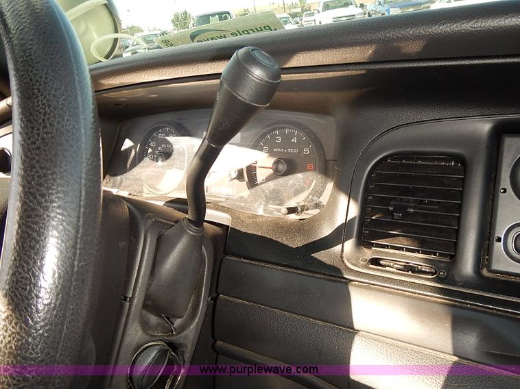 image for item E7758 2006 Ford Crown Victoria Police Interceptor