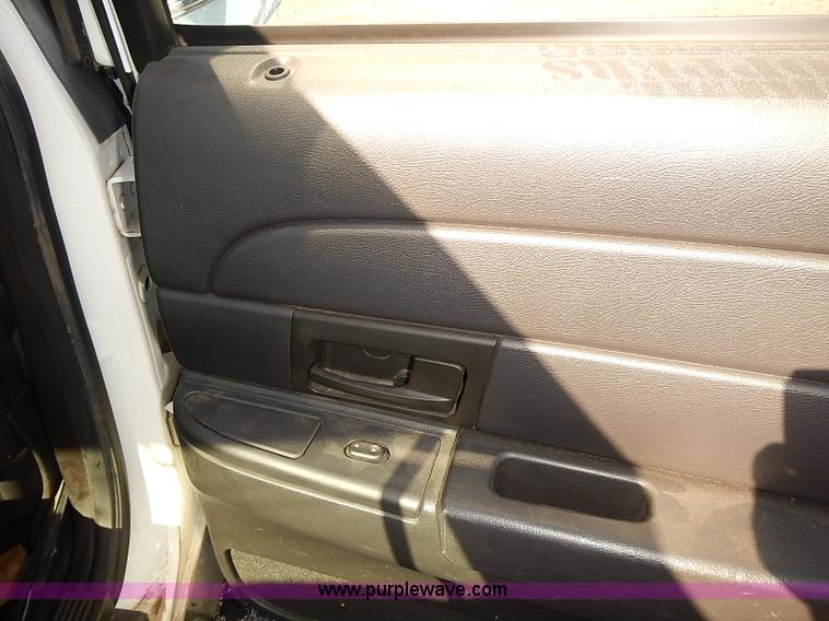 image for item E7758 2006 Ford Crown Victoria Police Interceptor