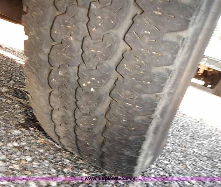 image for item E7760 2003 Chevrolet Express 2500 Cargo van