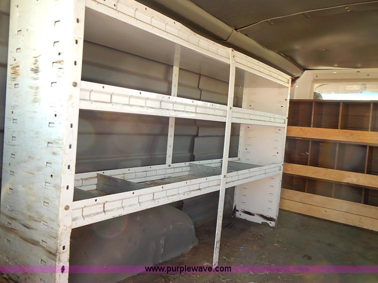image for item E7760 2003 Chevrolet Express 2500 Cargo van