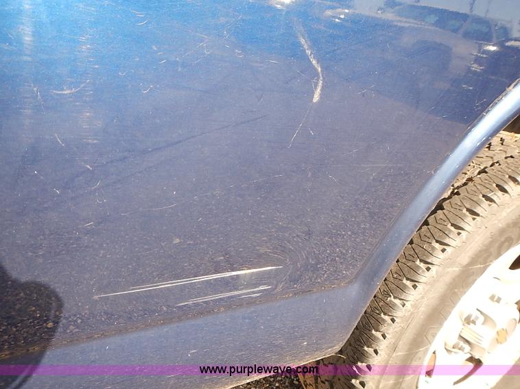 image for item E7760 2003 Chevrolet Express 2500 Cargo van