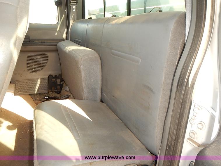 image for item E7761 2006 Ford F250 Super Duty XL SuperCab utility truck