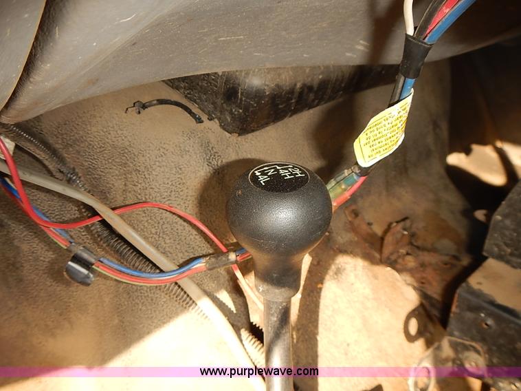 image for item E7761 2006 Ford F250 Super Duty XL SuperCab utility truck