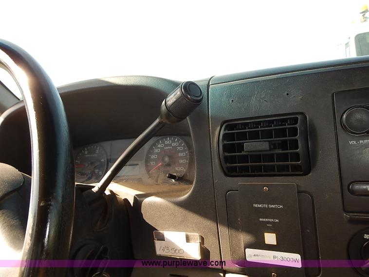 image for item E7761 2006 Ford F250 Super Duty XL SuperCab utility truck