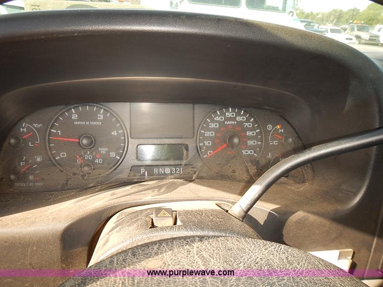 image for item E7761 2006 Ford F250 Super Duty XL SuperCab utility truck