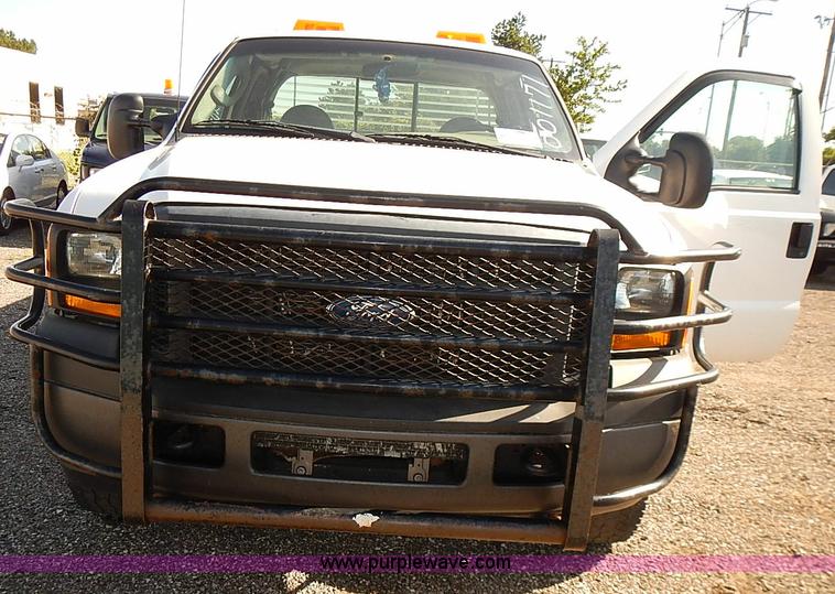 image for item E7761 2006 Ford F250 Super Duty XL SuperCab utility truck
