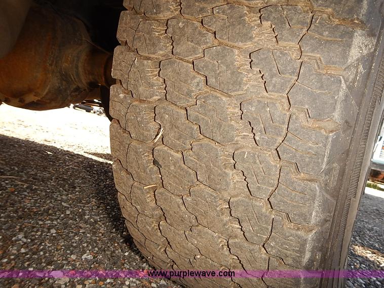 image for item E7761 2006 Ford F250 Super Duty XL SuperCab utility truck