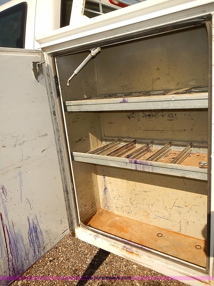 image for item E7762 2005 Chevrolet Silverado 2500HD Ext. Cab utility truck