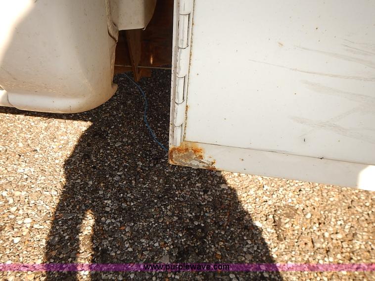 image for item E7762 2005 Chevrolet Silverado 2500HD Ext. Cab utility truck